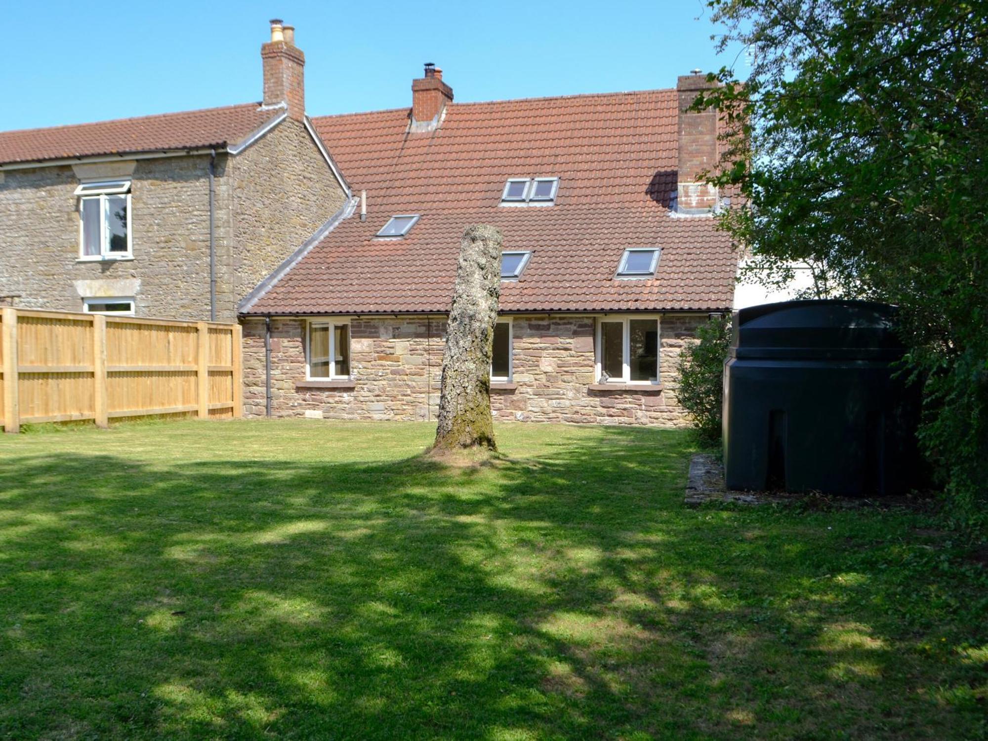 The Coach House Villa Lydney Exterior photo