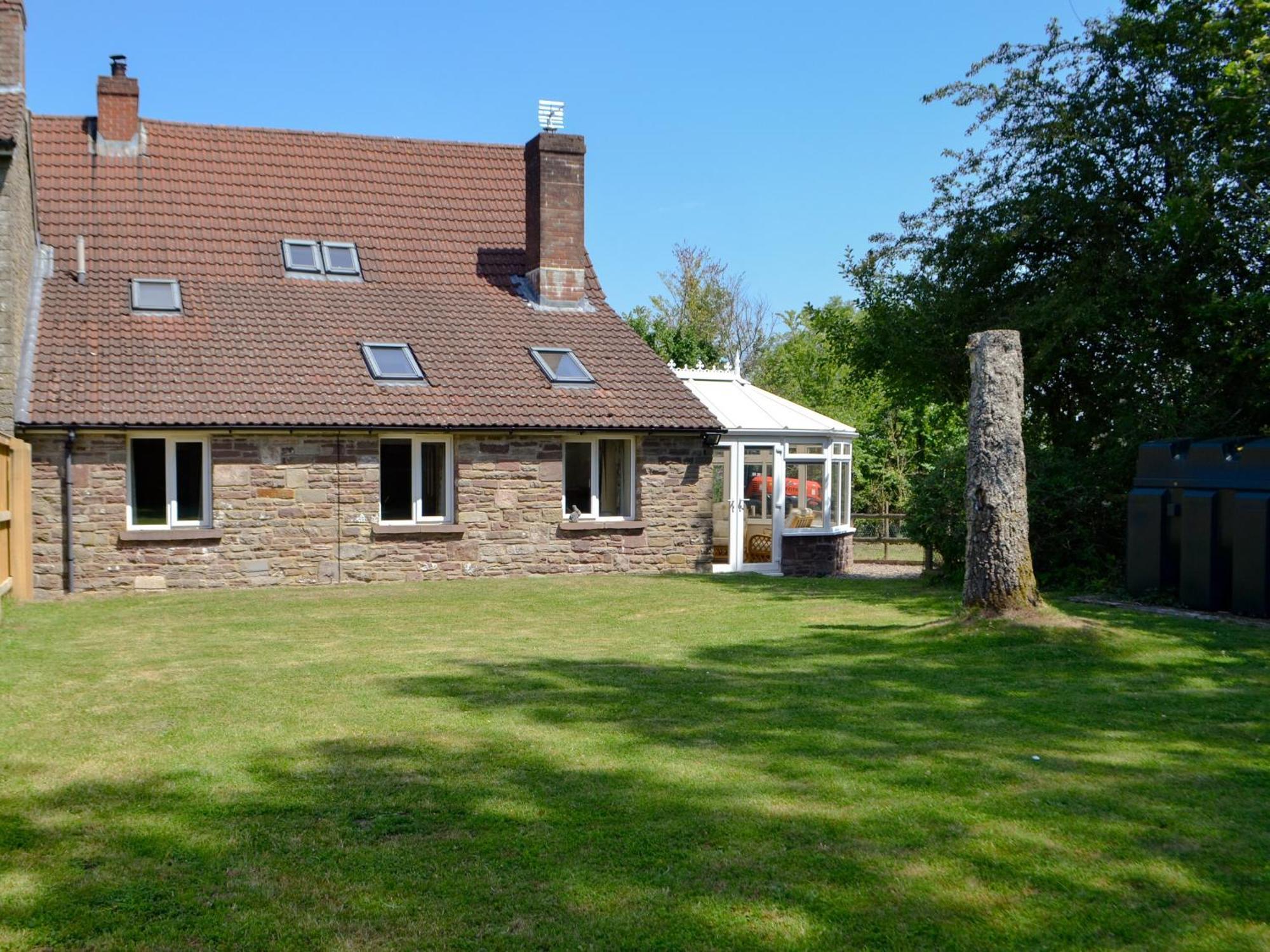 The Coach House Villa Lydney Exterior photo